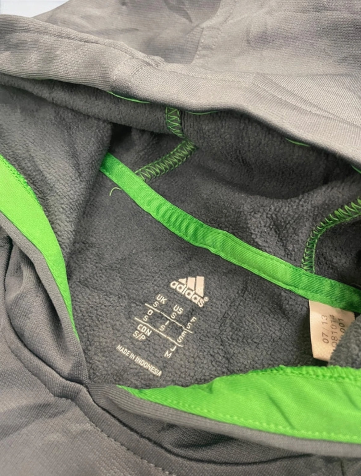 Adidas Hoodie (S)