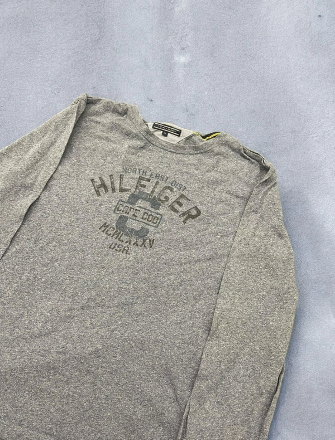 Tommy Hilfiger T-shirt (XL)