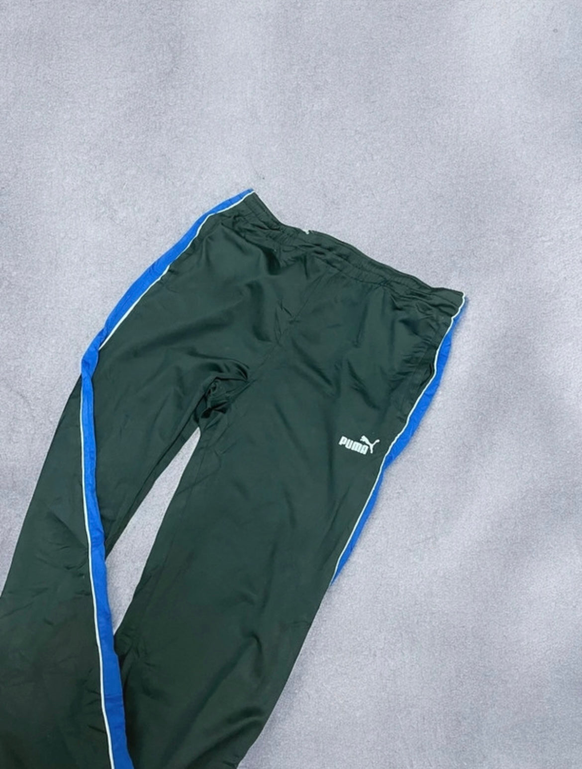 Puma Joggers - Black - M
