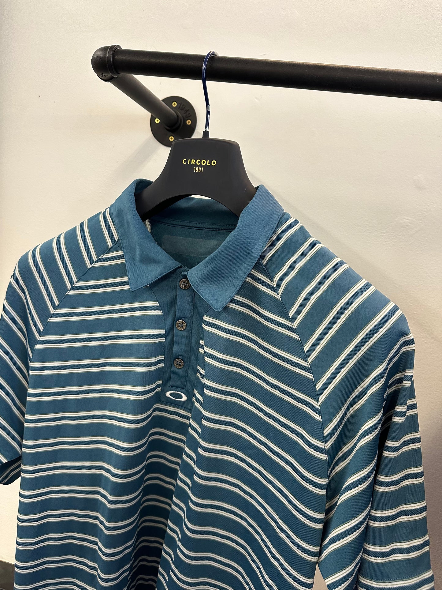 Y2K Oakley Polo (XL)