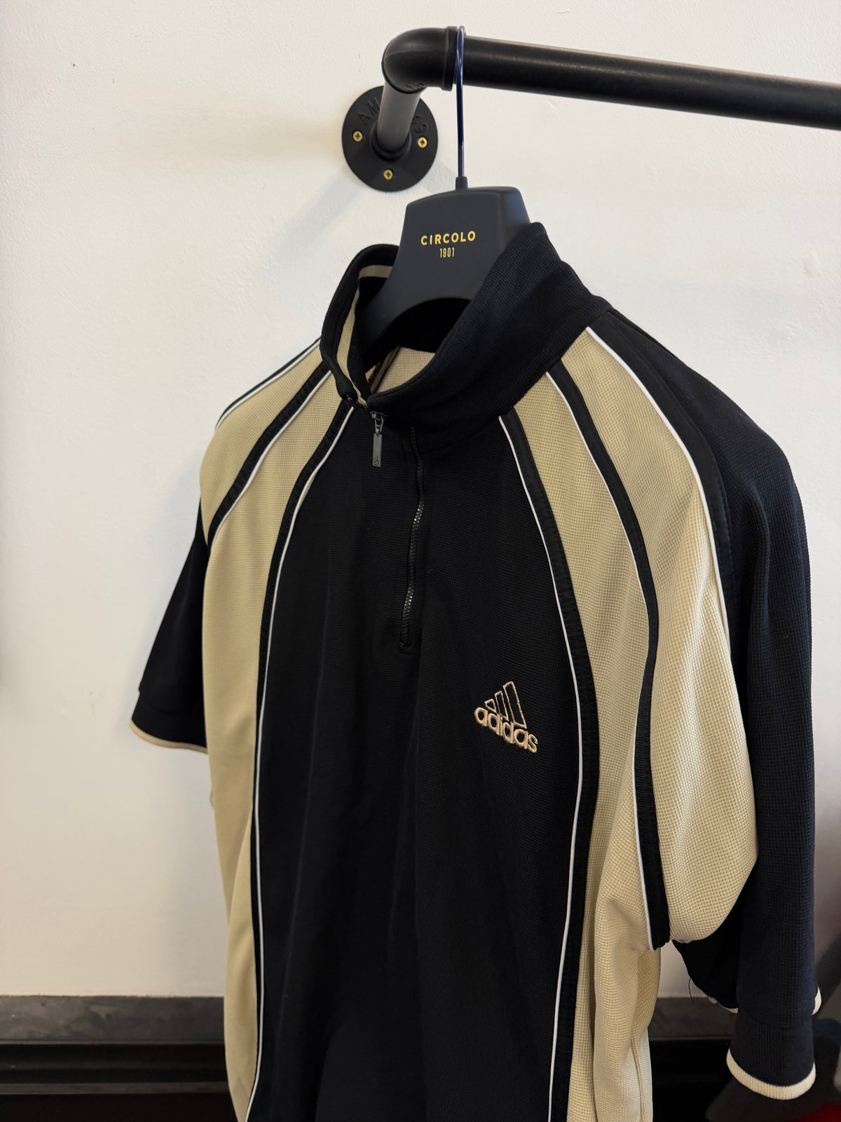 Vintage Adidas polo top (XL)