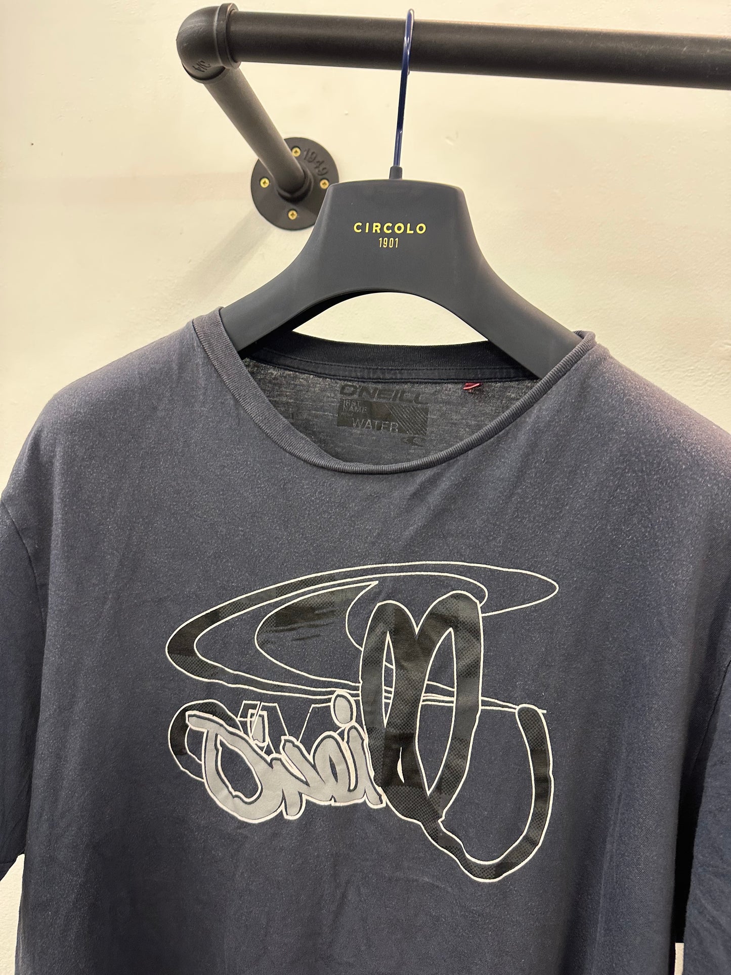 O’Neill surf t shirt (XL)