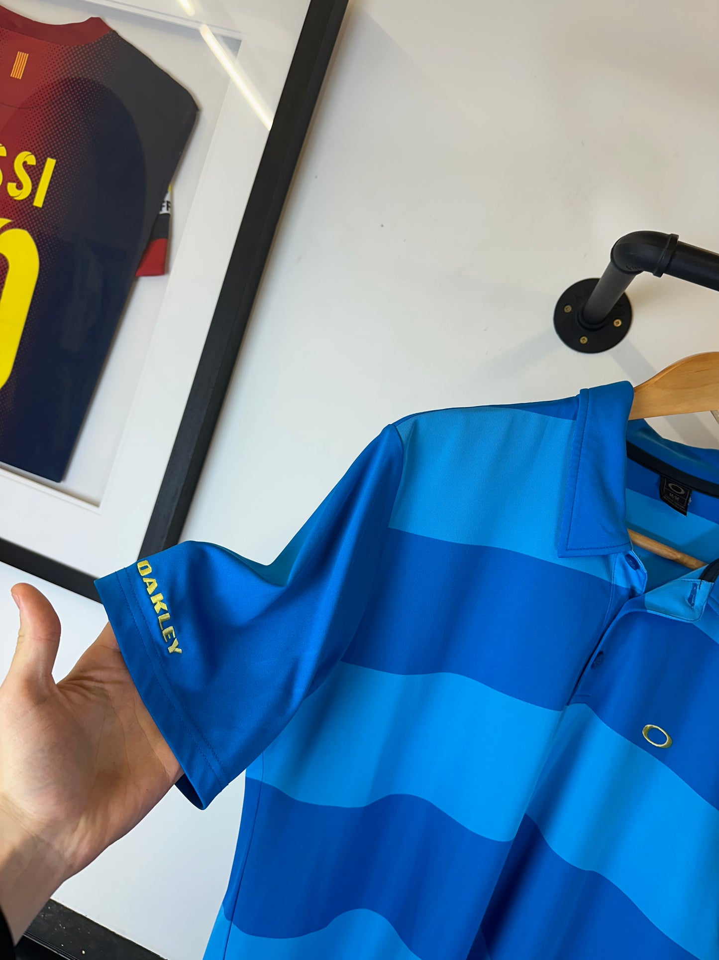 Oakley polo top (M)