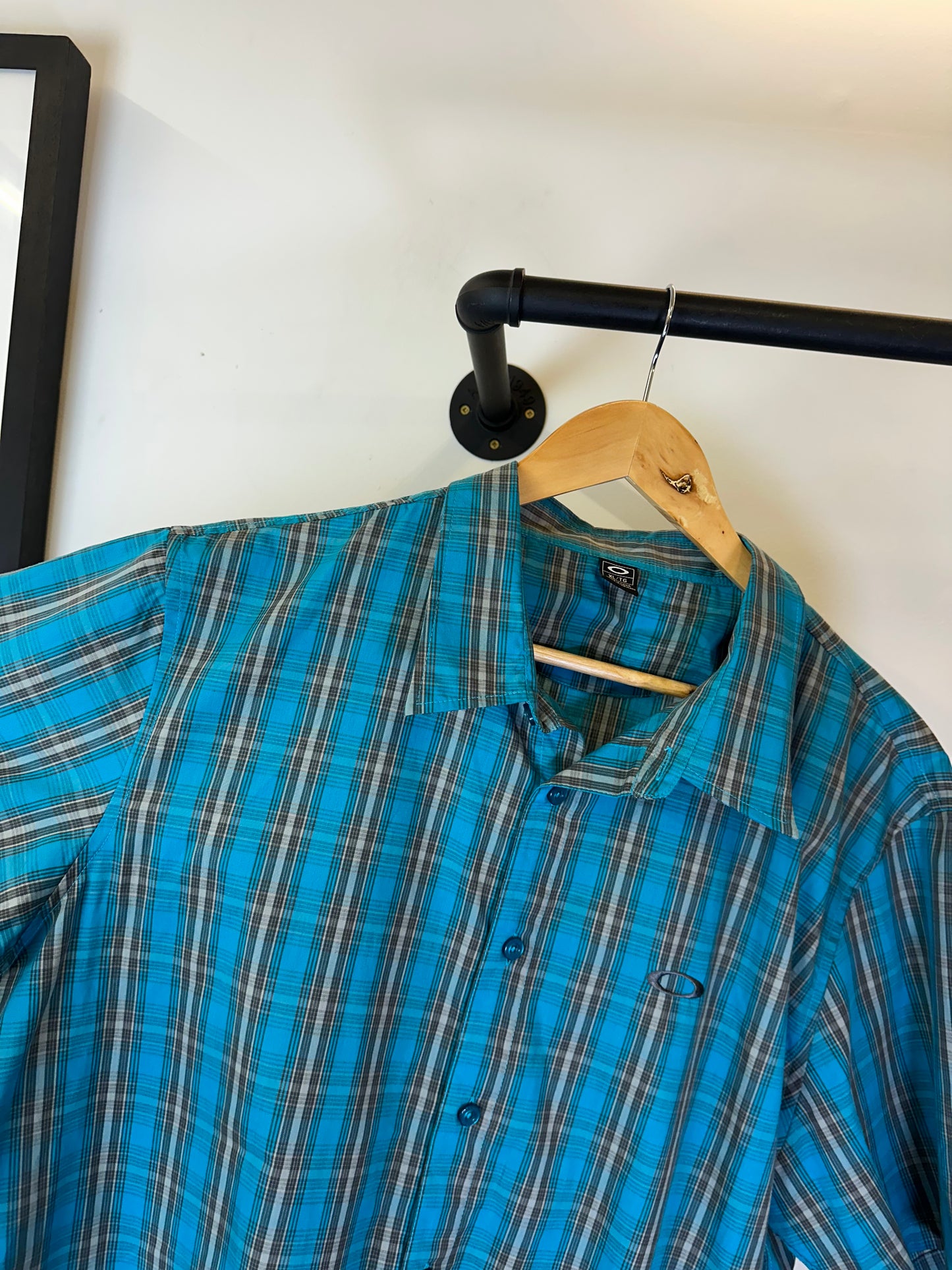 Oakley checkered shirt (XL)