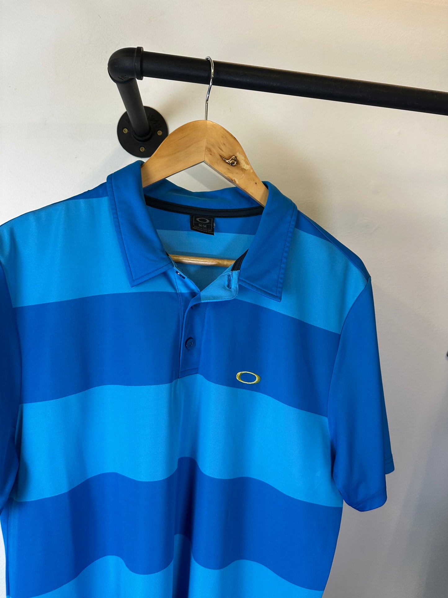 Oakley polo top (M)