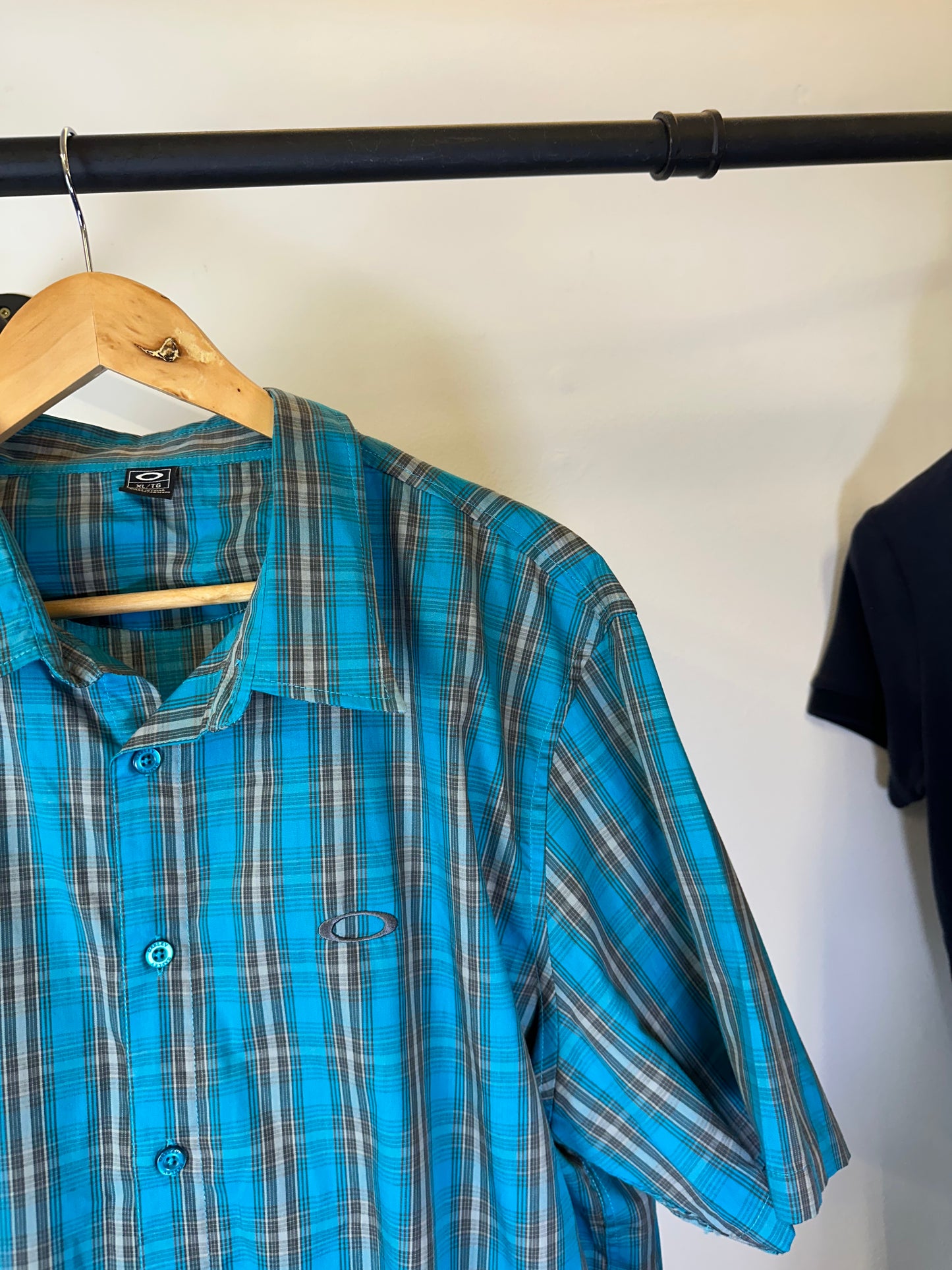 Oakley checkered shirt (XL)