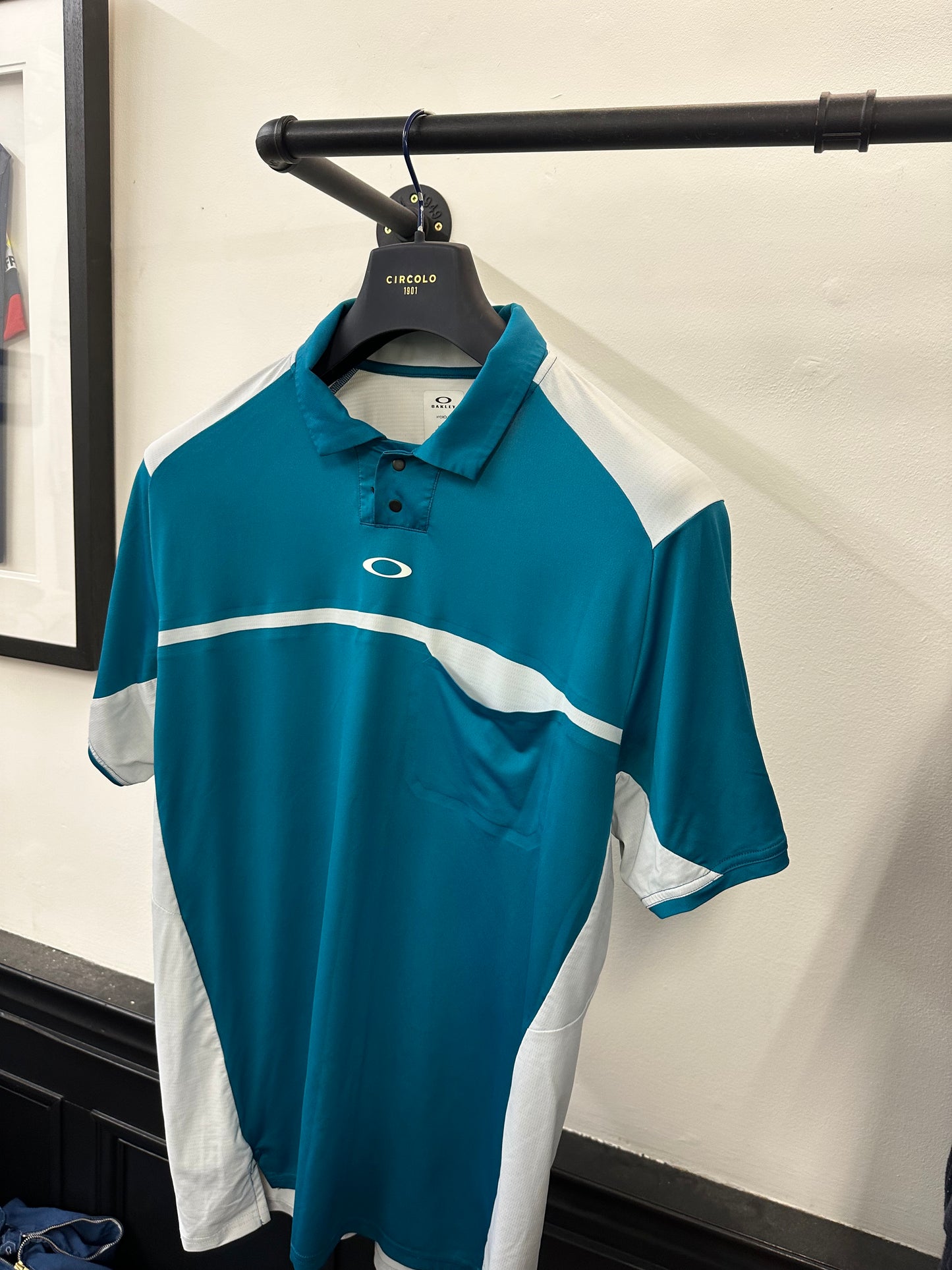 Oakley polo top (L)