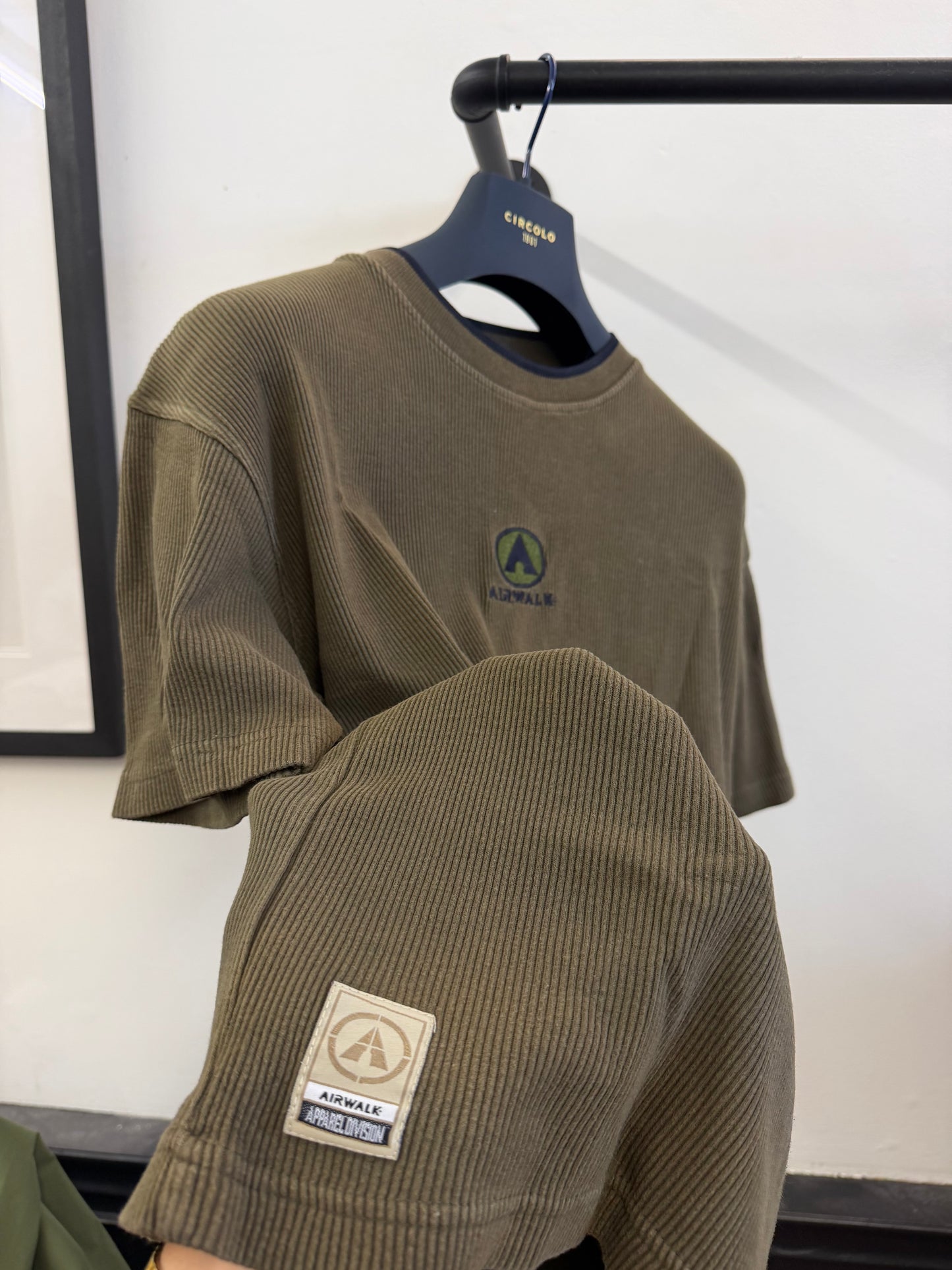 Airwalk T-Shirt (L)