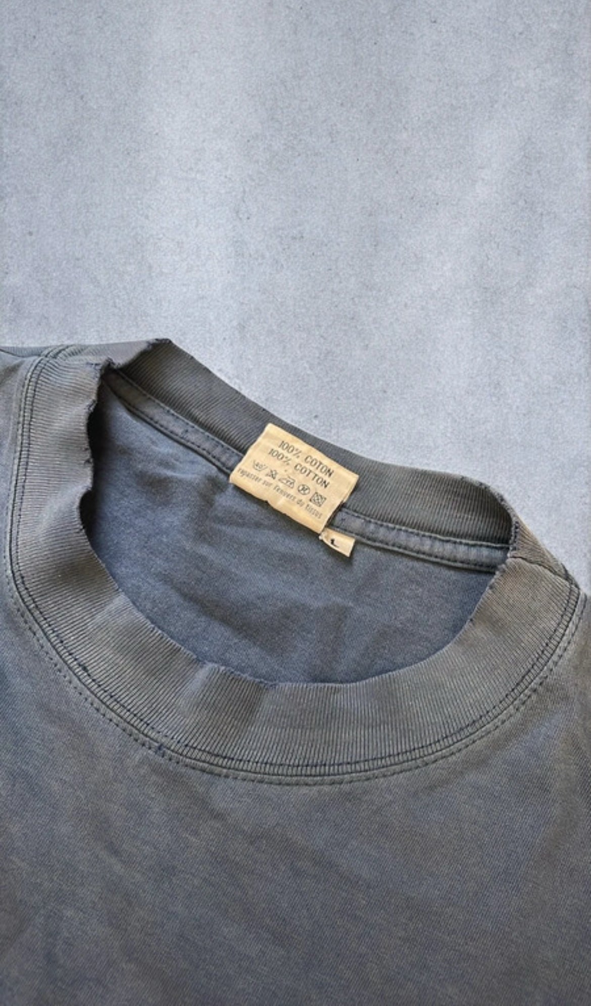 Maito Distressed T-Shirt (L)