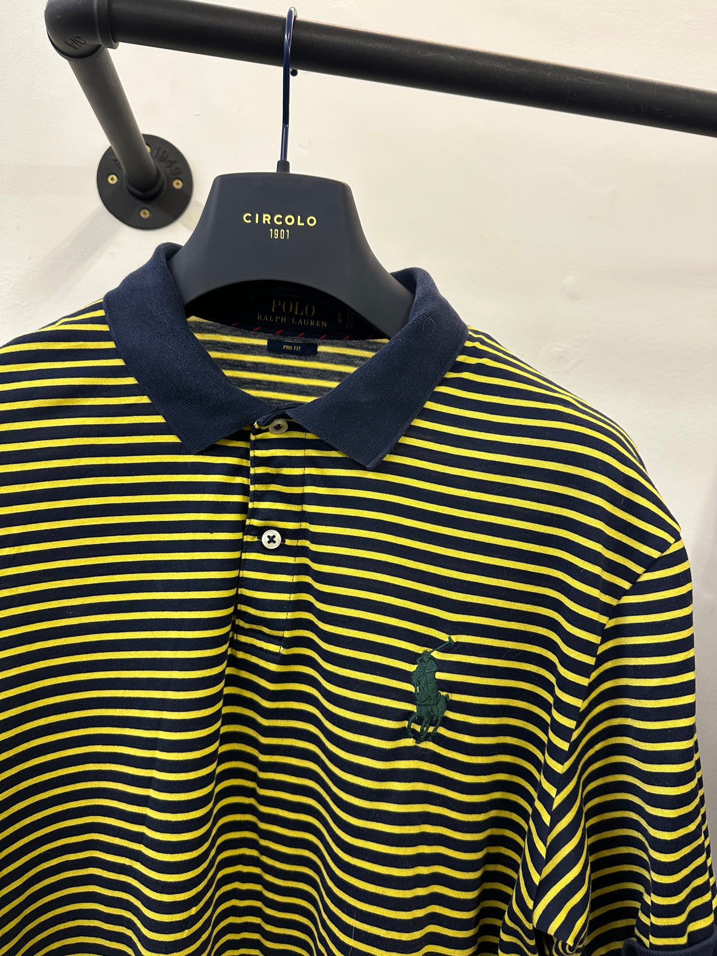 Ralph Lauren Polo (L)