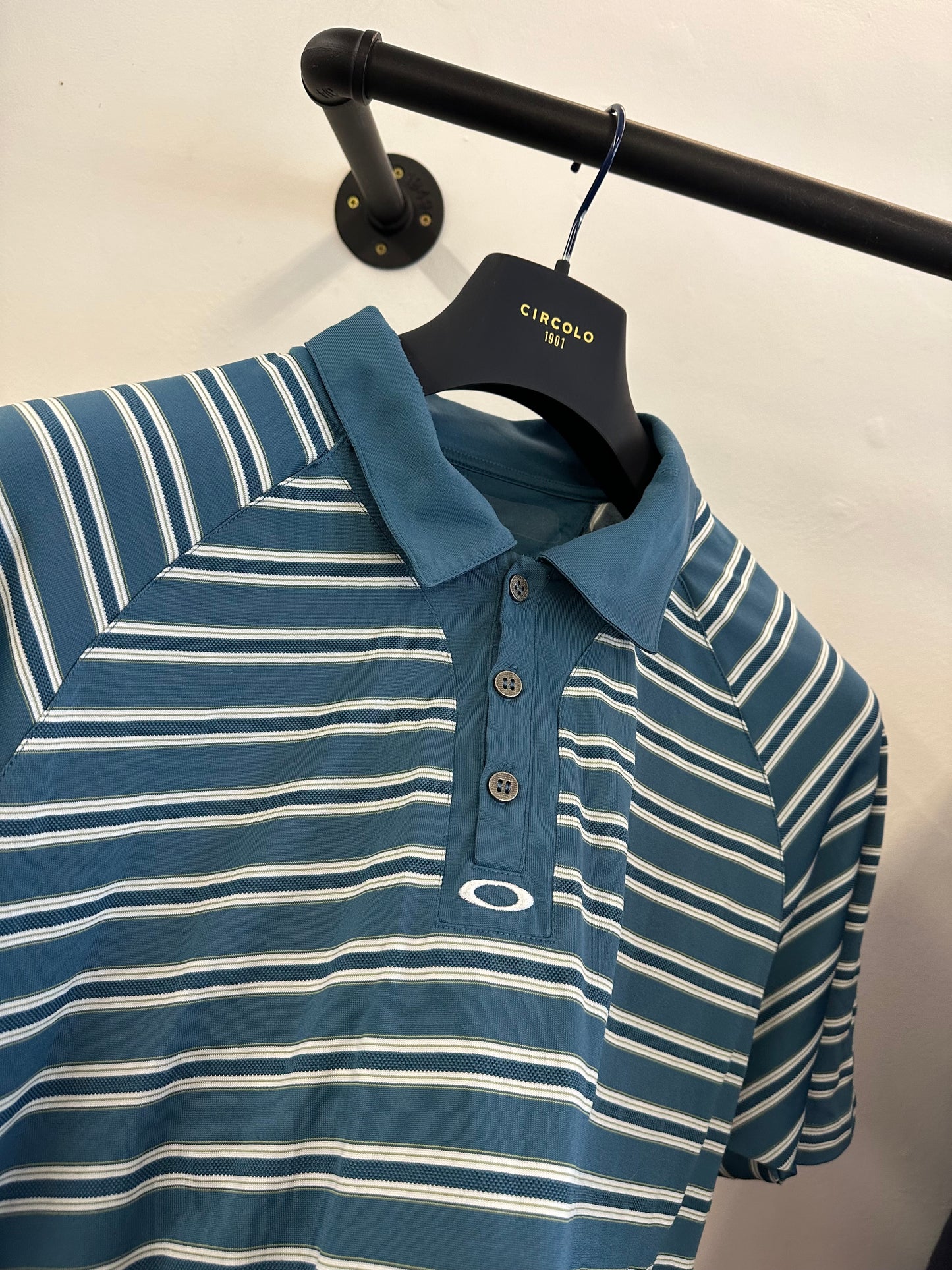 Y2K Oakley Polo (XL)