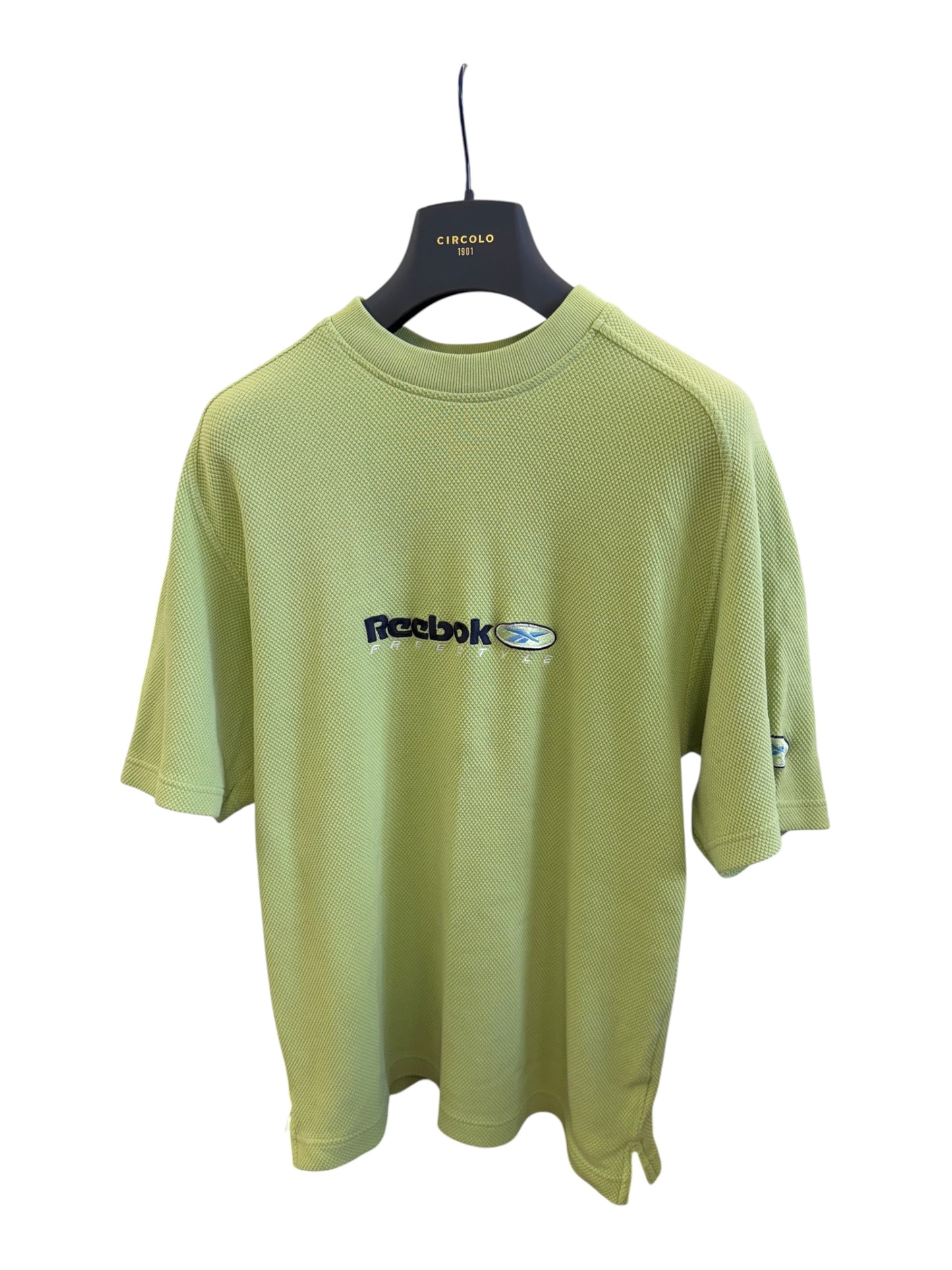 Y2K reebok tshirt (S)