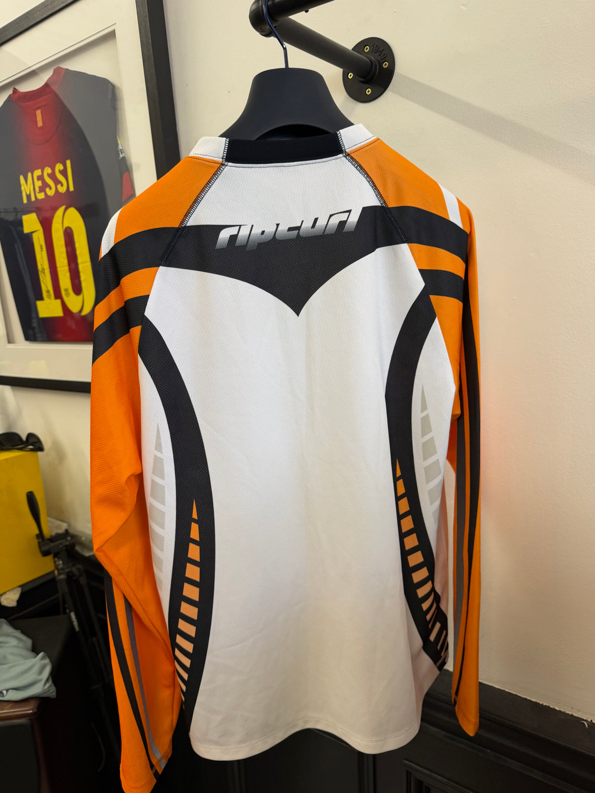 Rip curl long sleeve t (L)