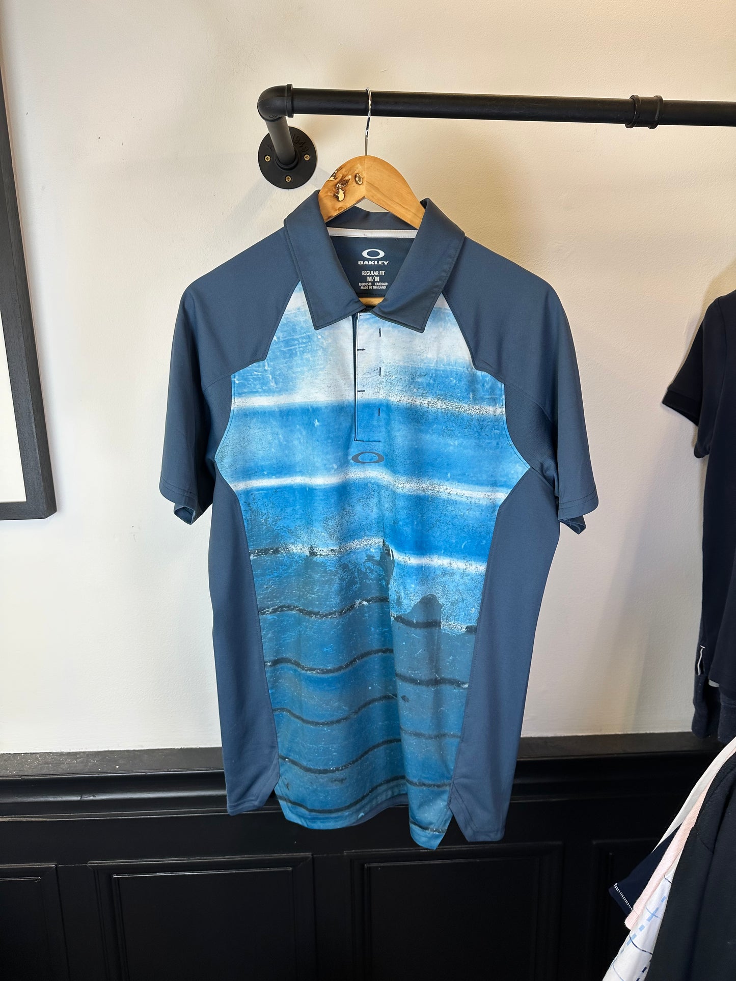 Oakley polo top (M)