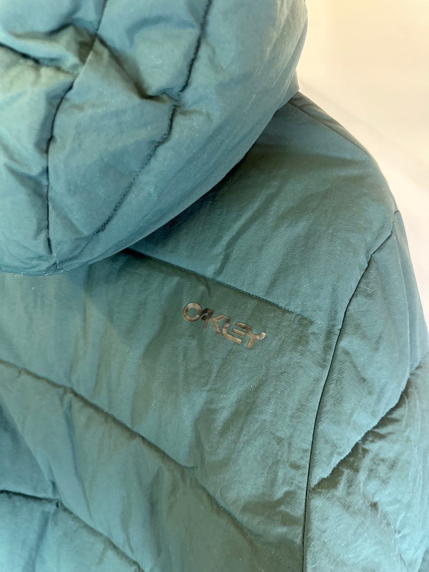 Oakley Puffer Jacket - Brand New - (L)