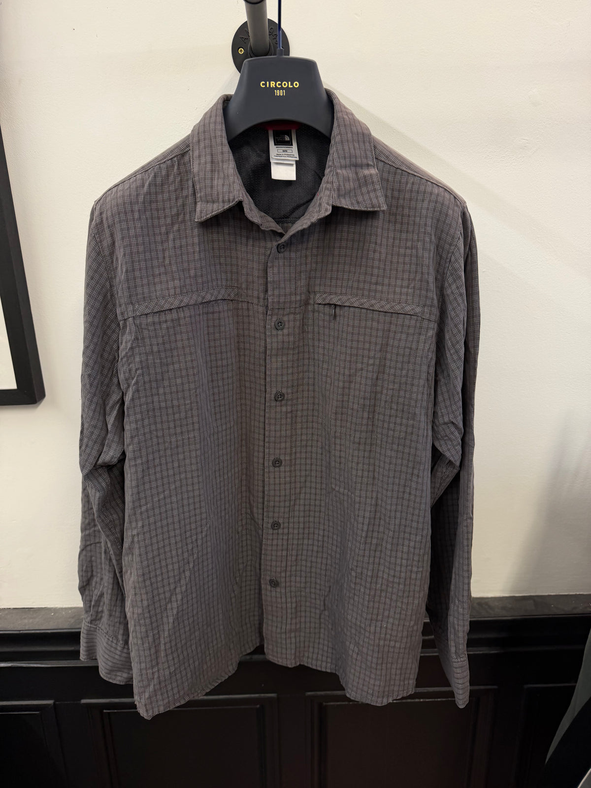 The north face shirt (M)