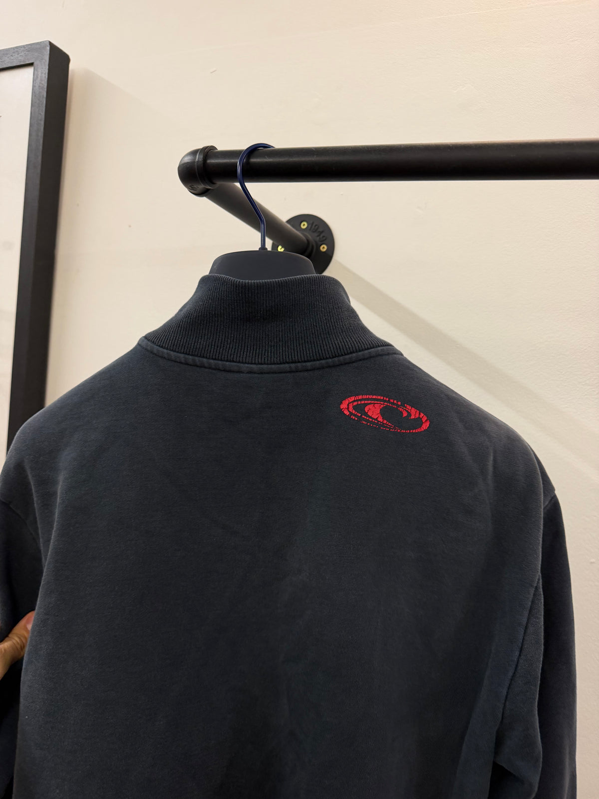 O’Neill jumper (L)