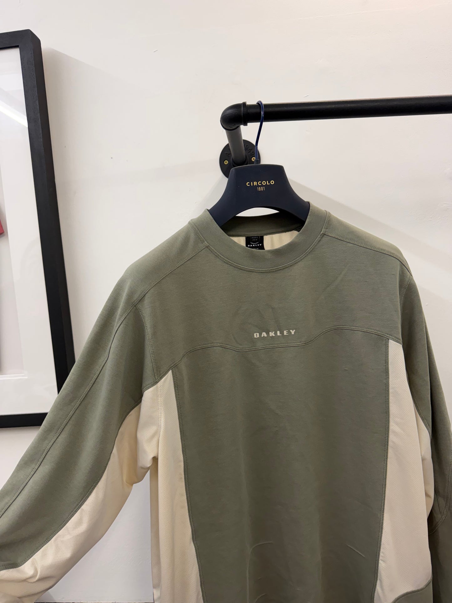 Oakley Long Sleeve T-Shirt (S)
