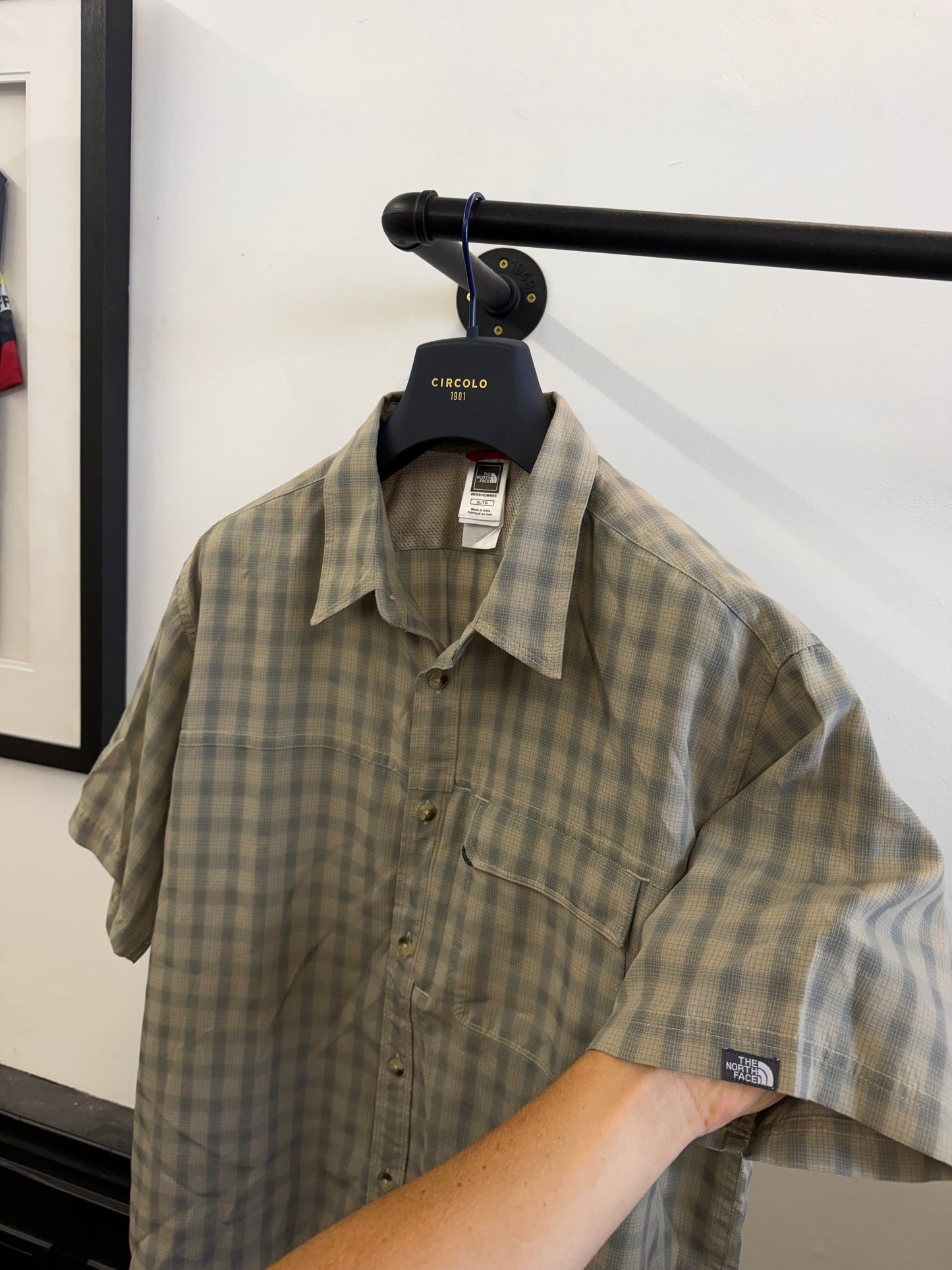 The North Face shirt (XL)