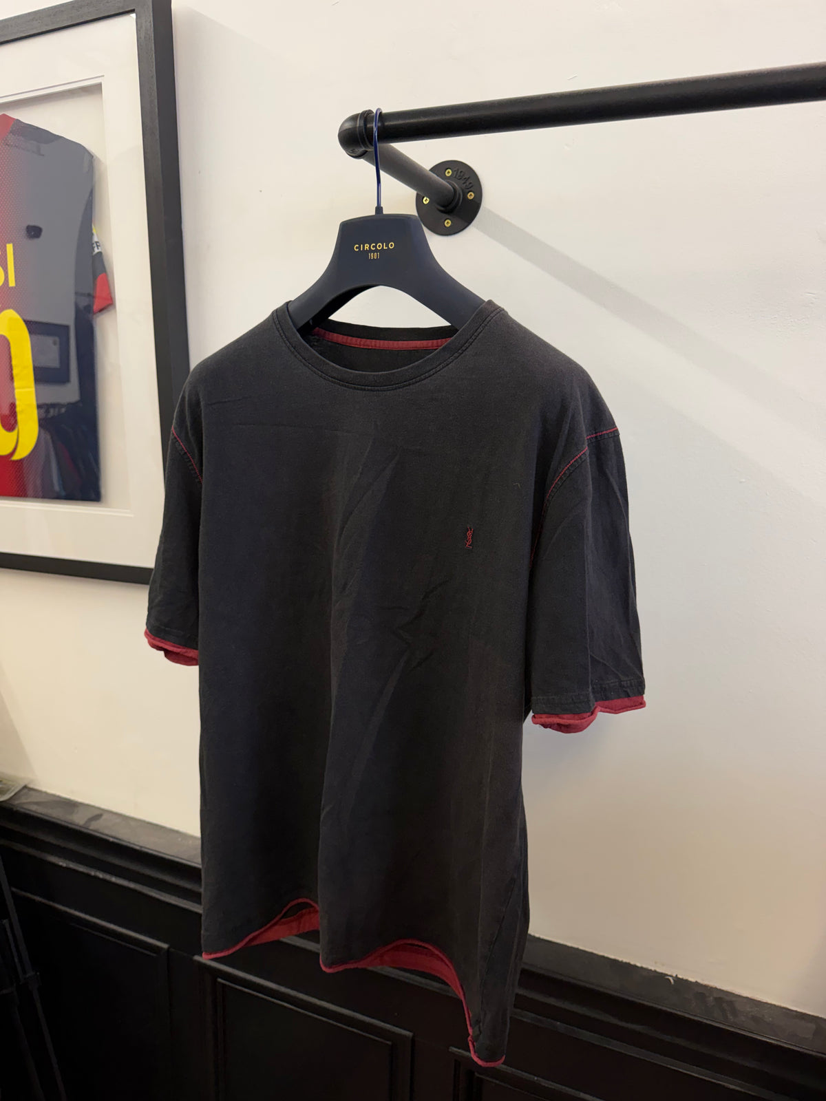 YSL T-shirt (L)
