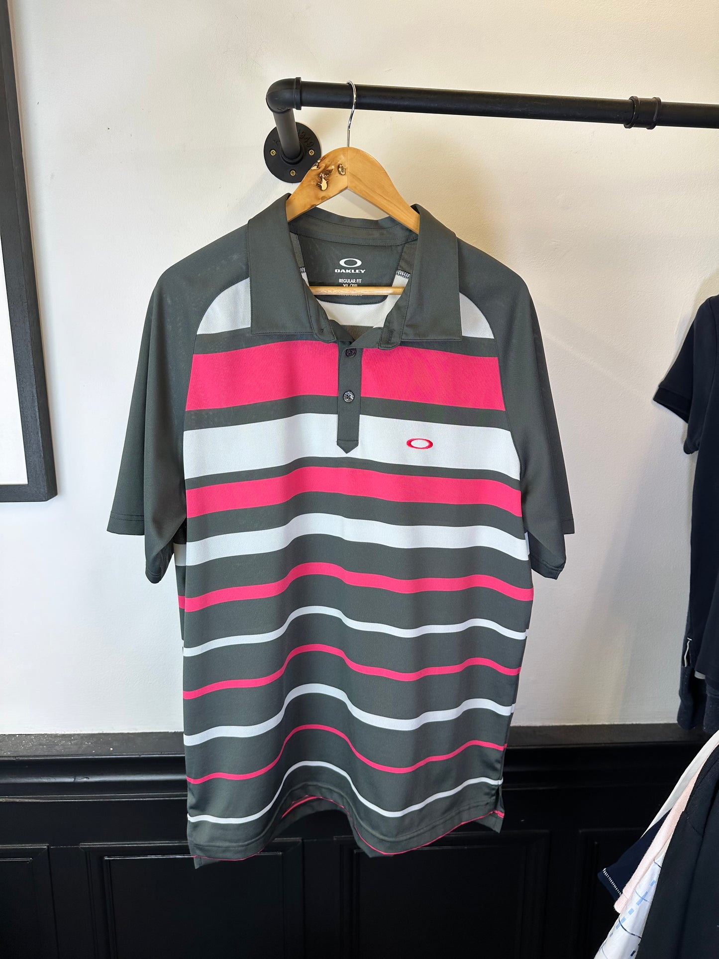 Oakley polo top (XL)