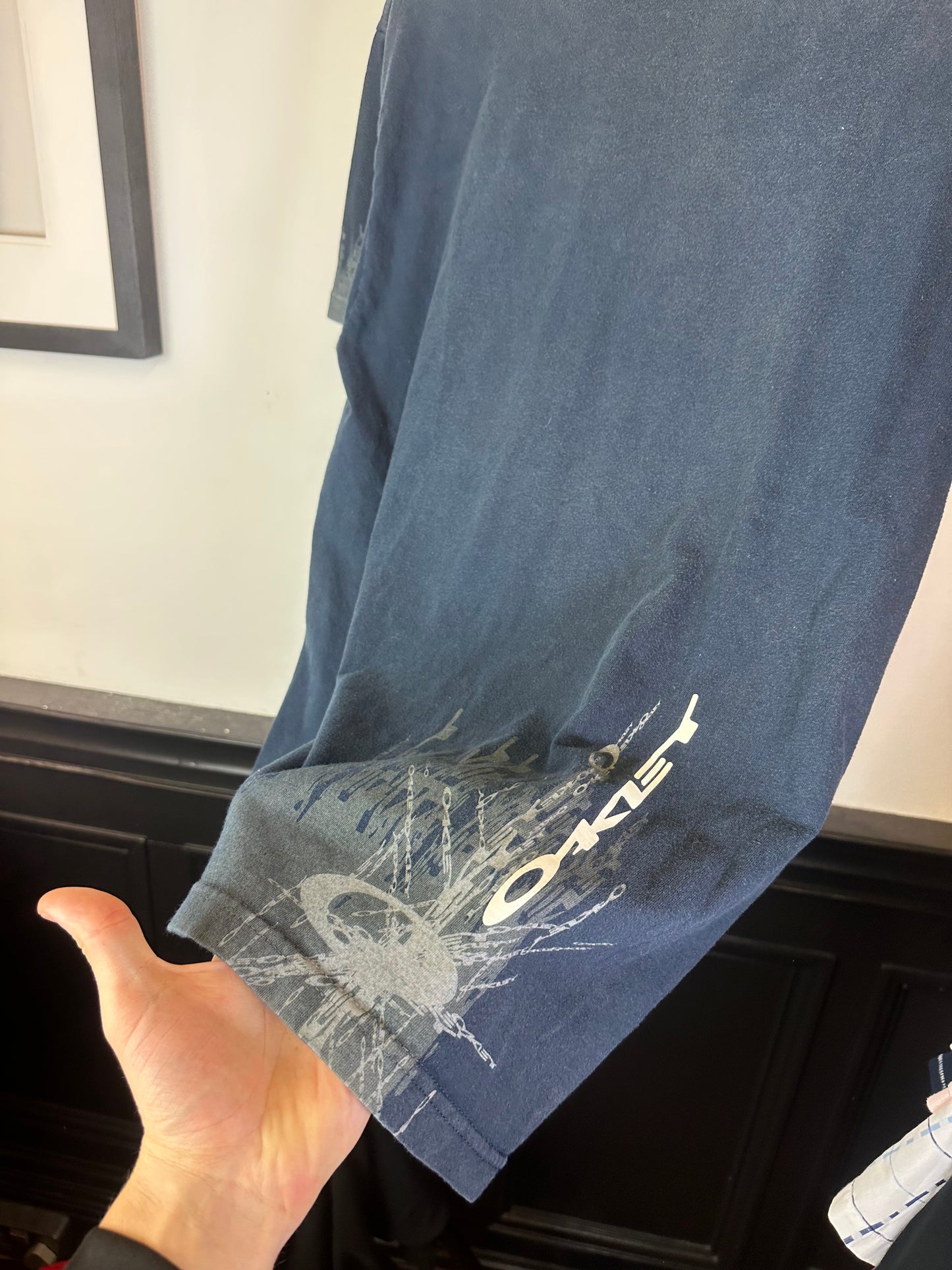 Y2K Oakley T Shirt (L)