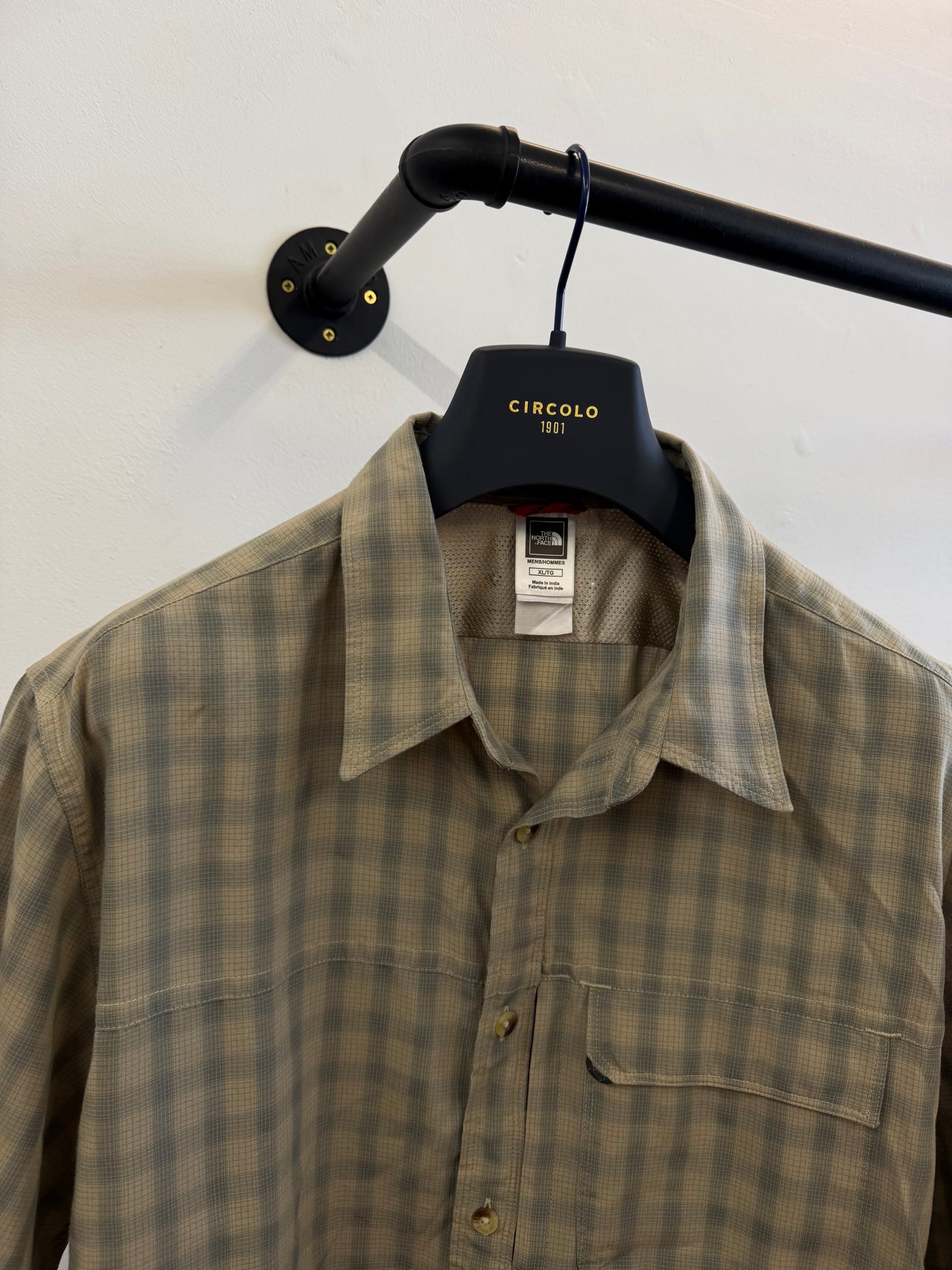 The North Face shirt (XL)