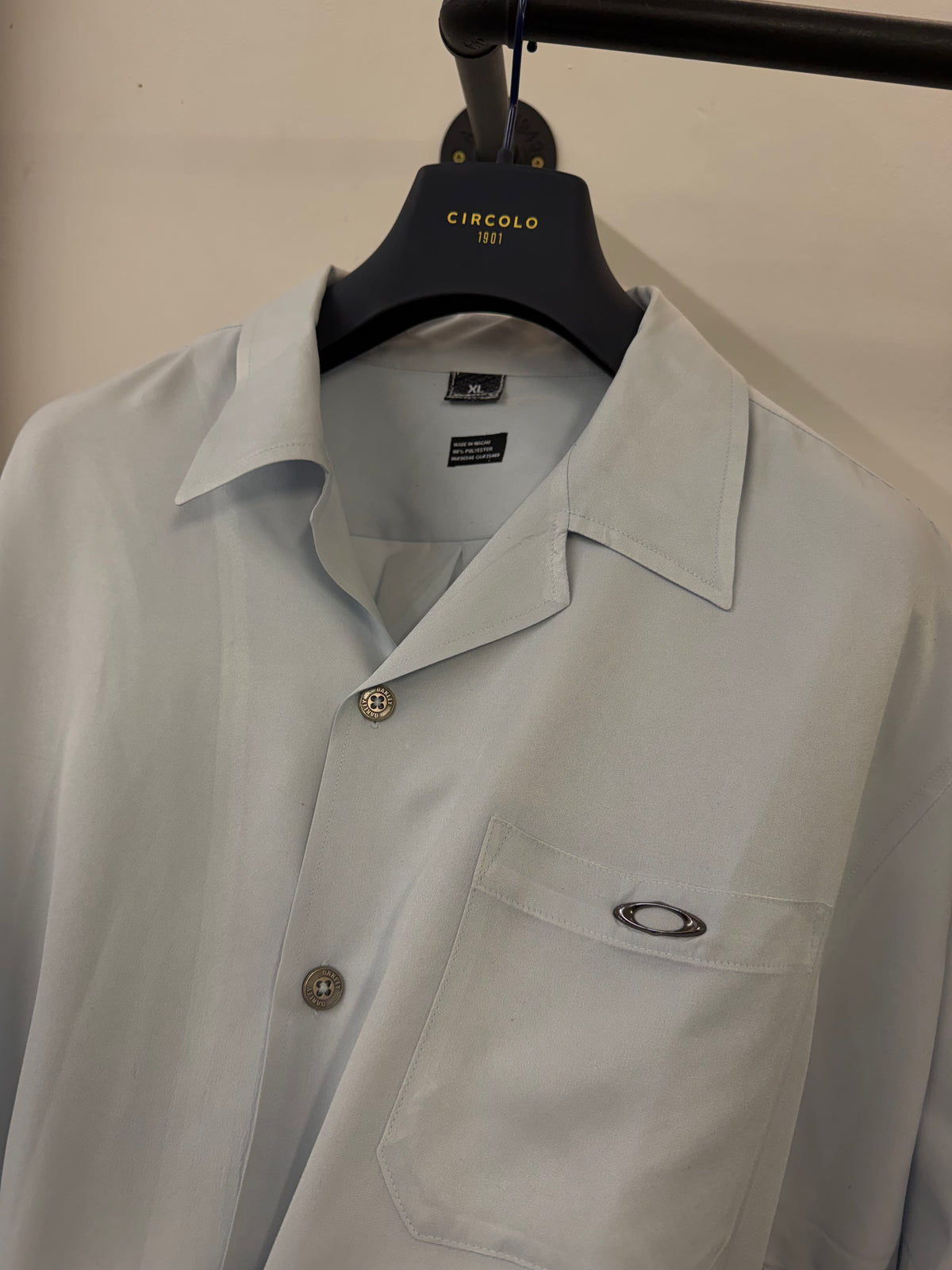 Vintage Oakley shirt (XL)