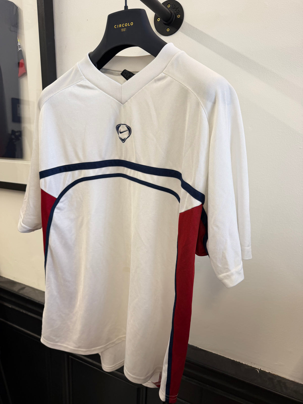 Retro Nike T-Shirt (L)