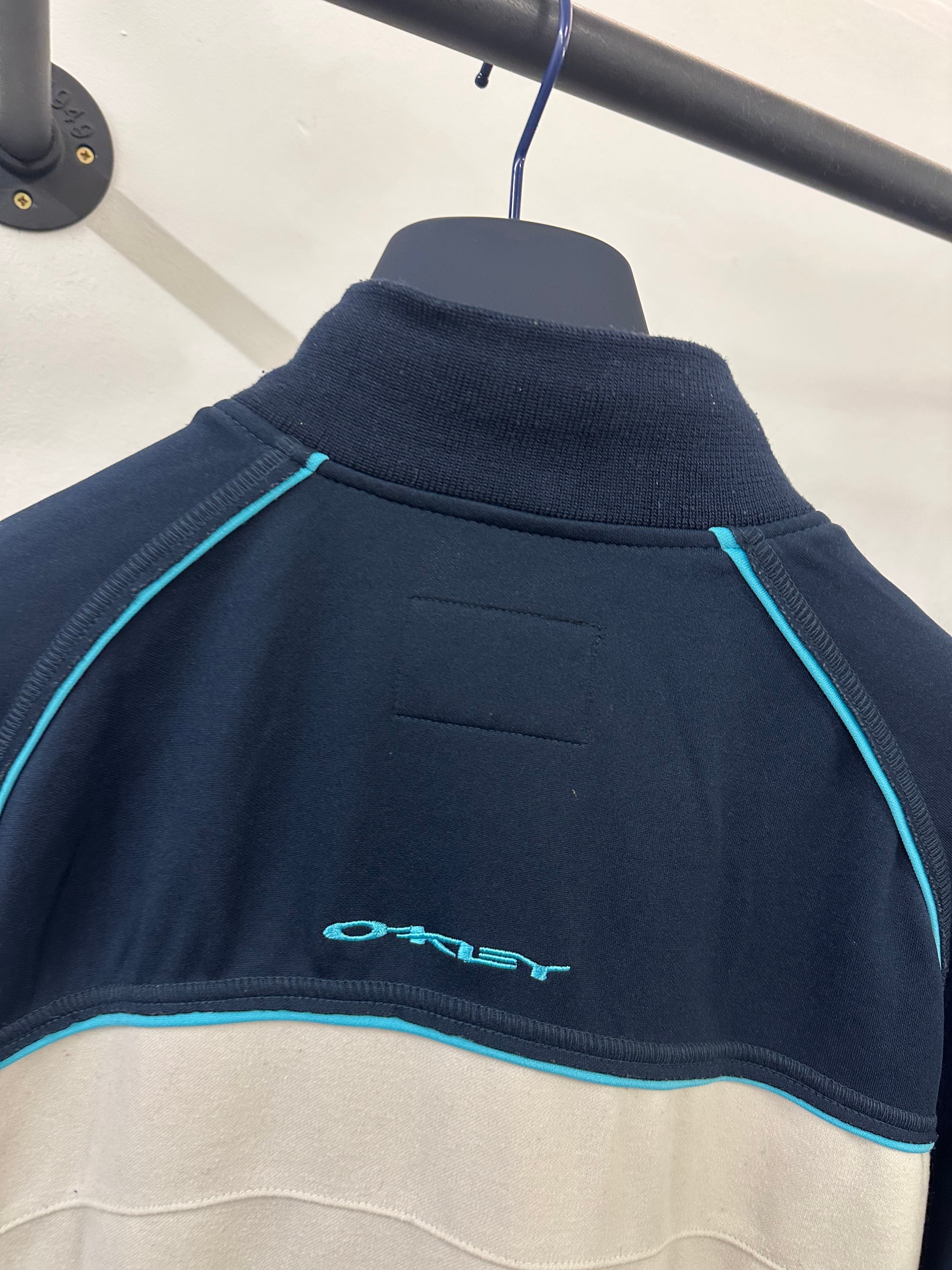 Y2K Oakley Track Jacket (XL) – PALM STUDIOS VINTAGE