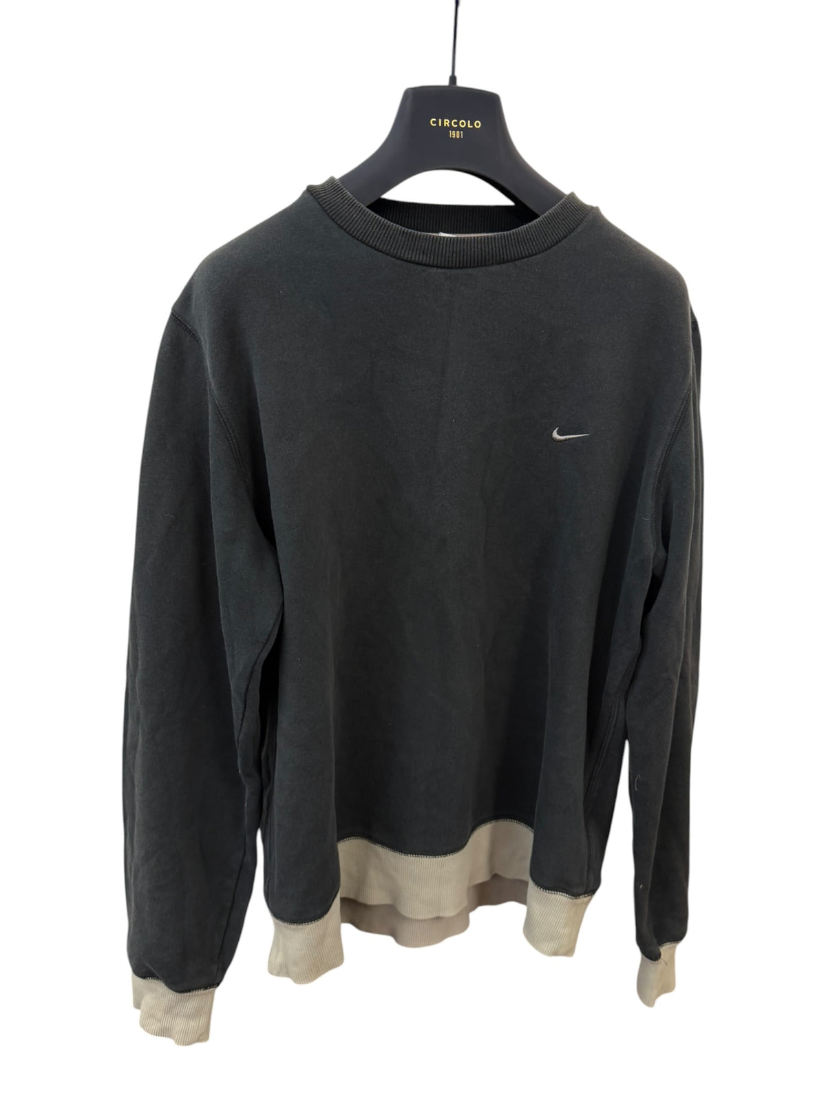 Nike jumper (L)