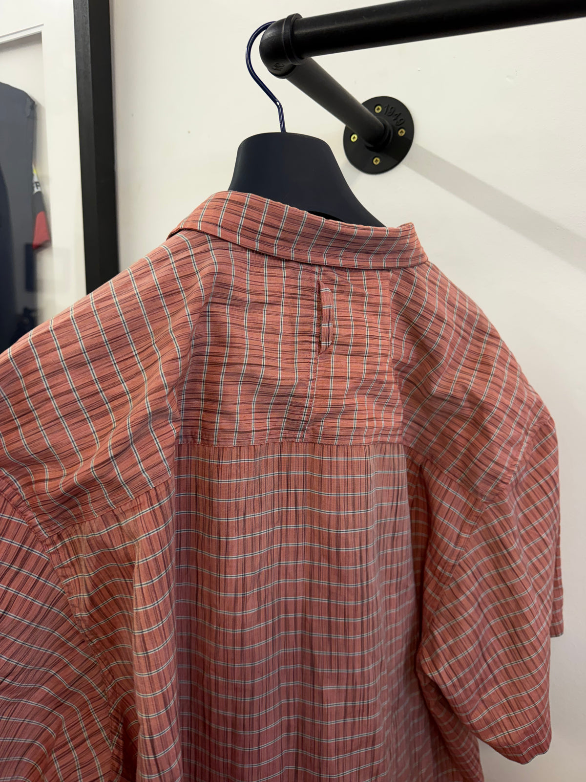 The north face shirt (XL)
