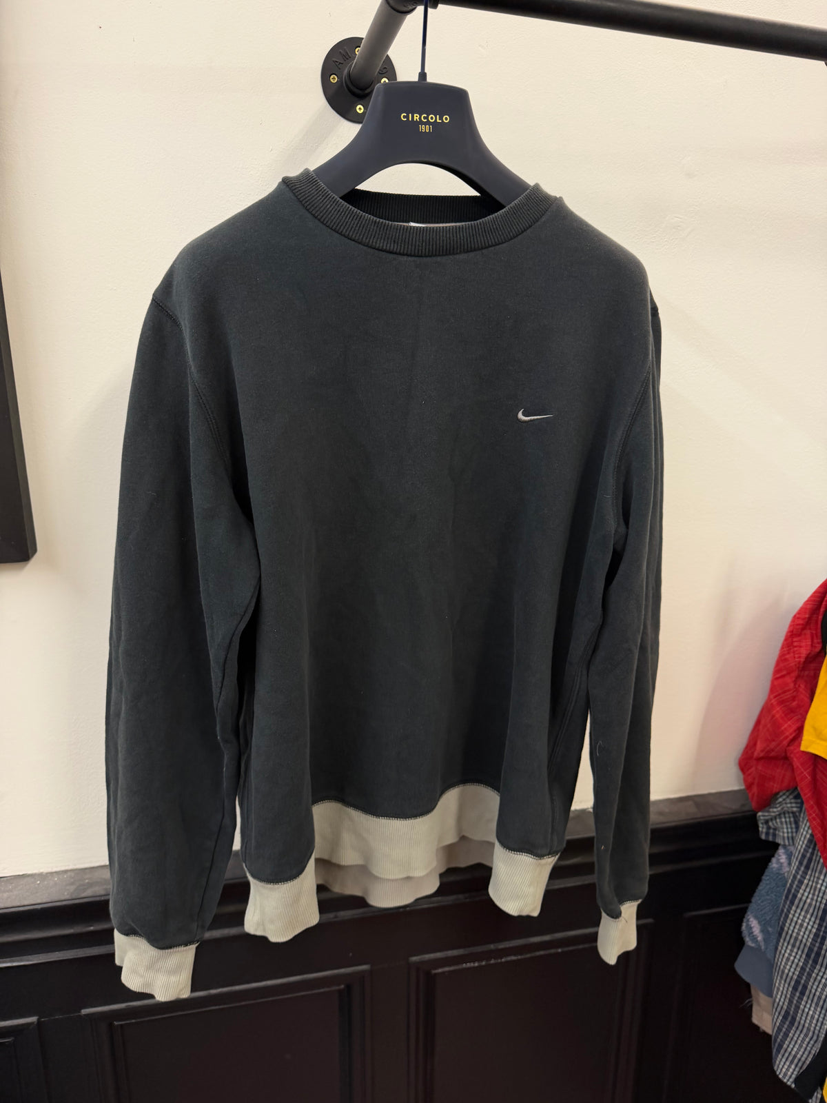 Nike jumper (L)