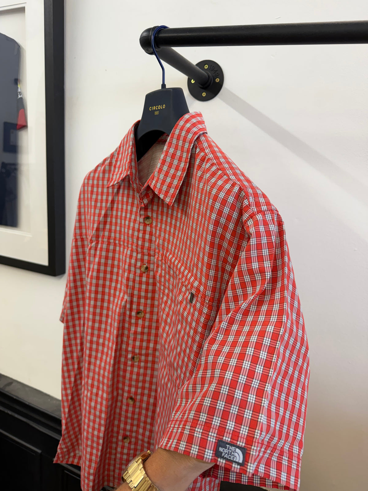 The north face shirt (M)