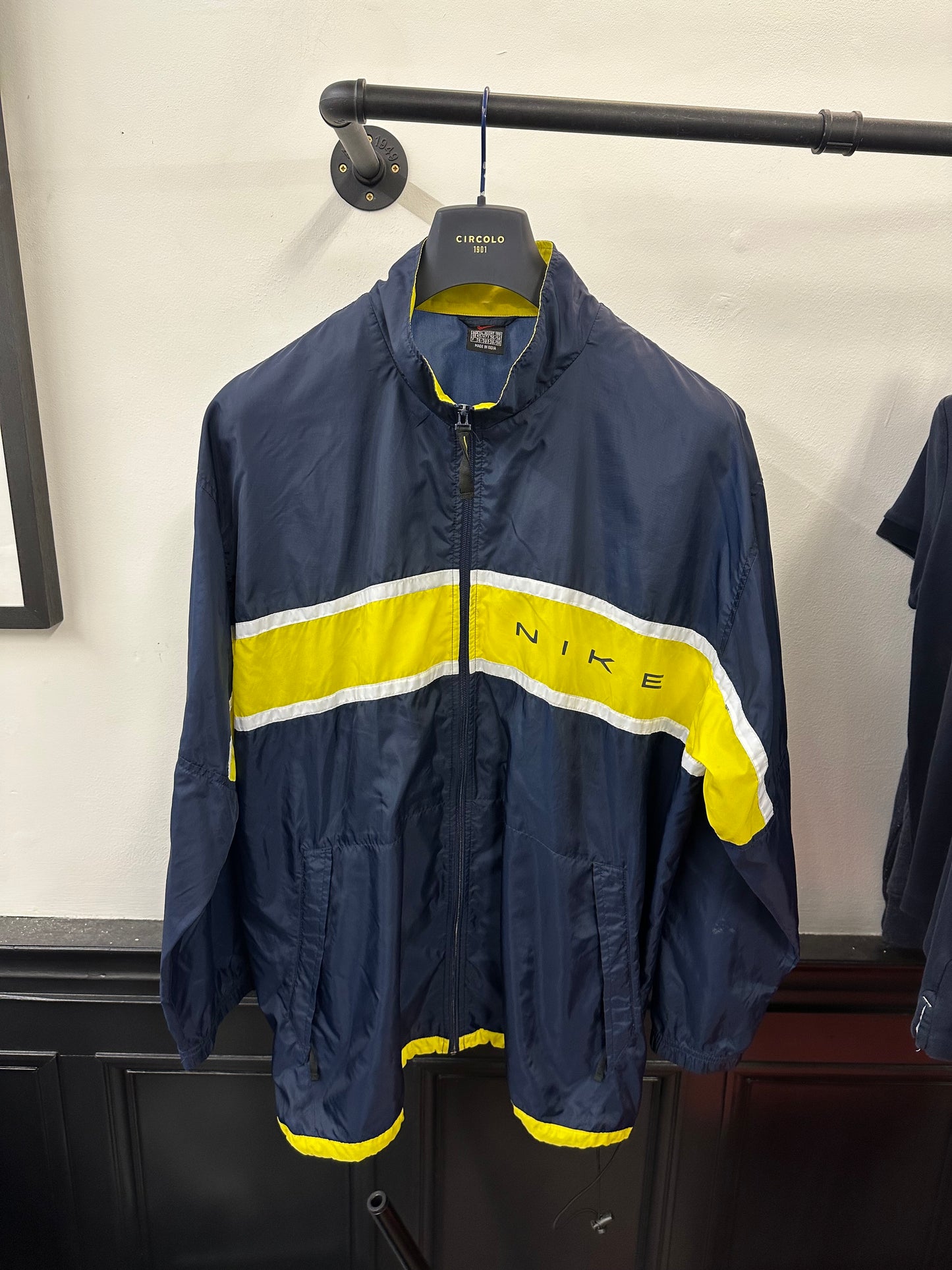 Retro Nike Windbreaker (XL)
