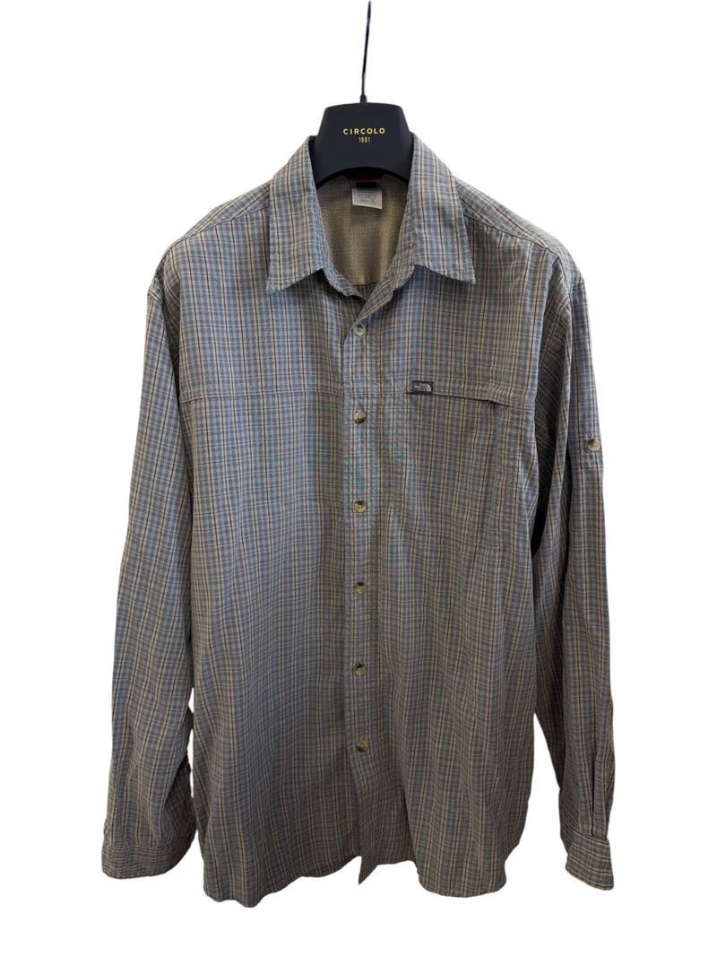 The North face shirt (L)