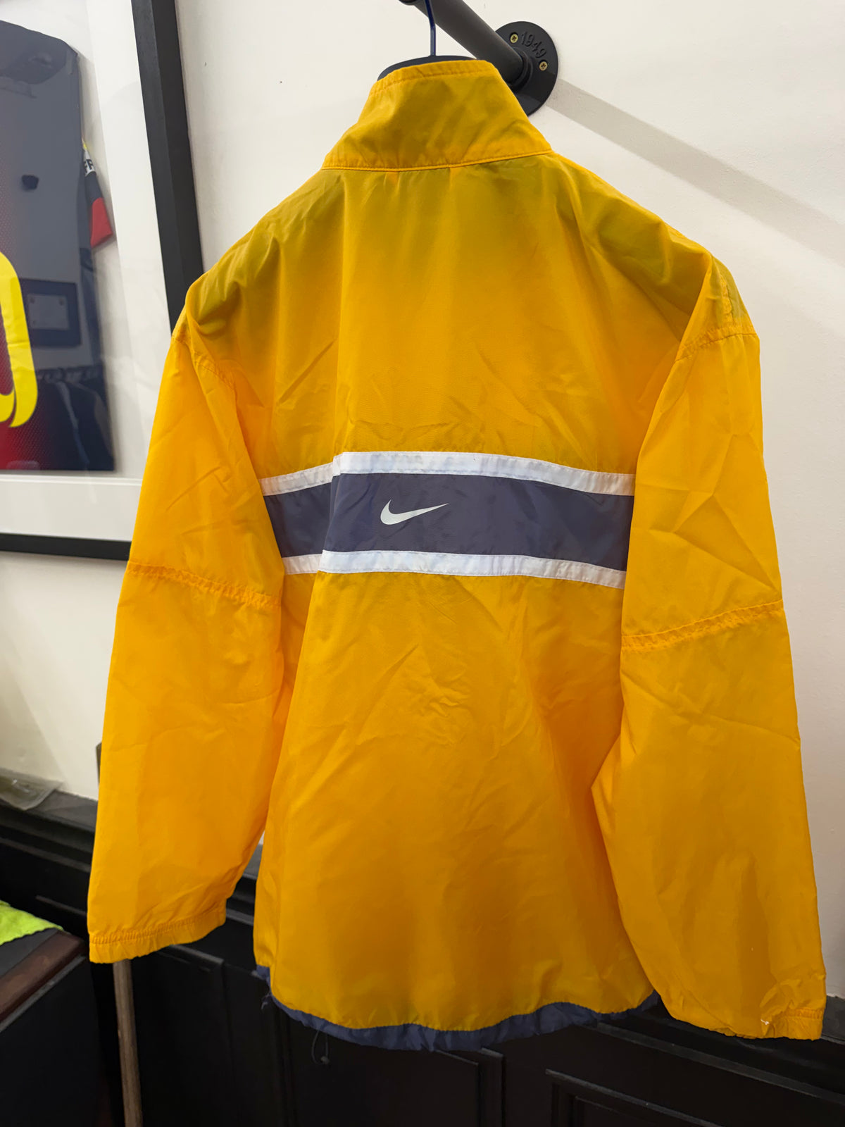 Retro Nike Windbreaker (S)