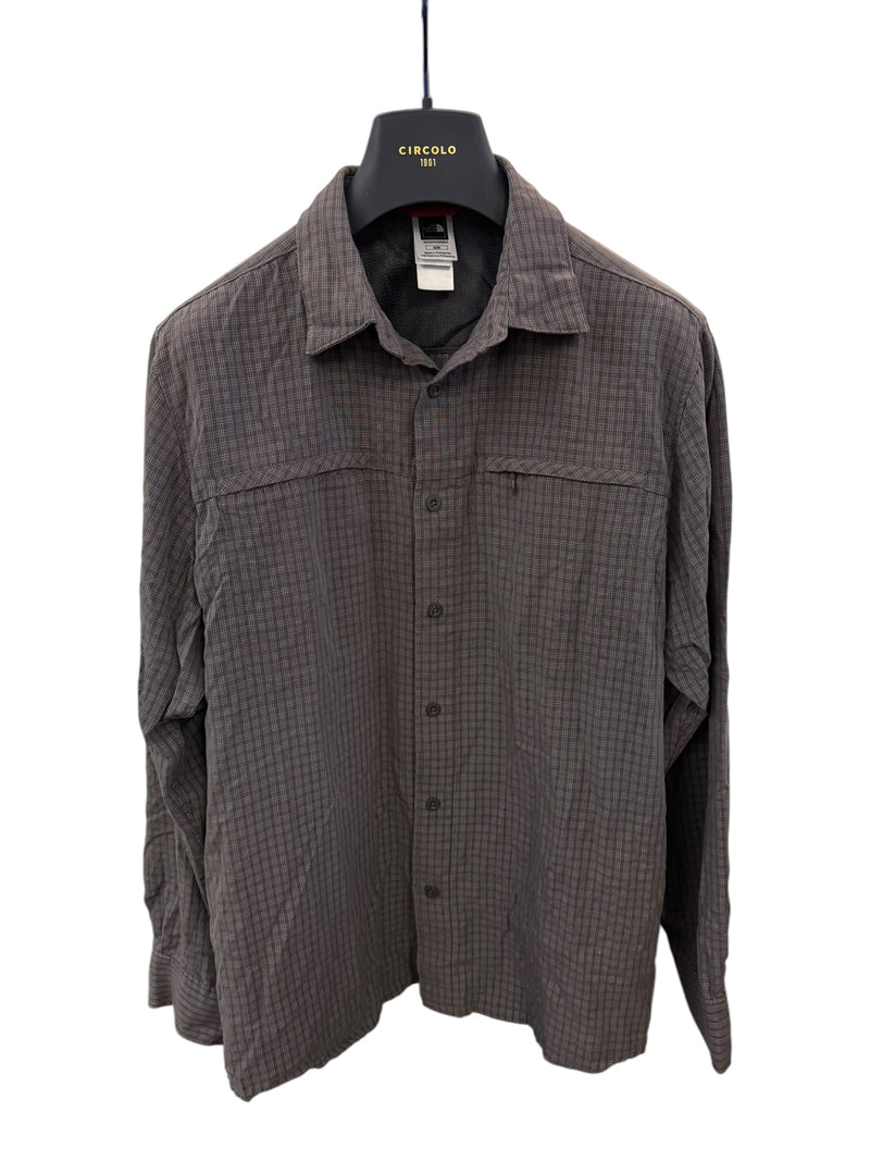 The north face shirt (M)
