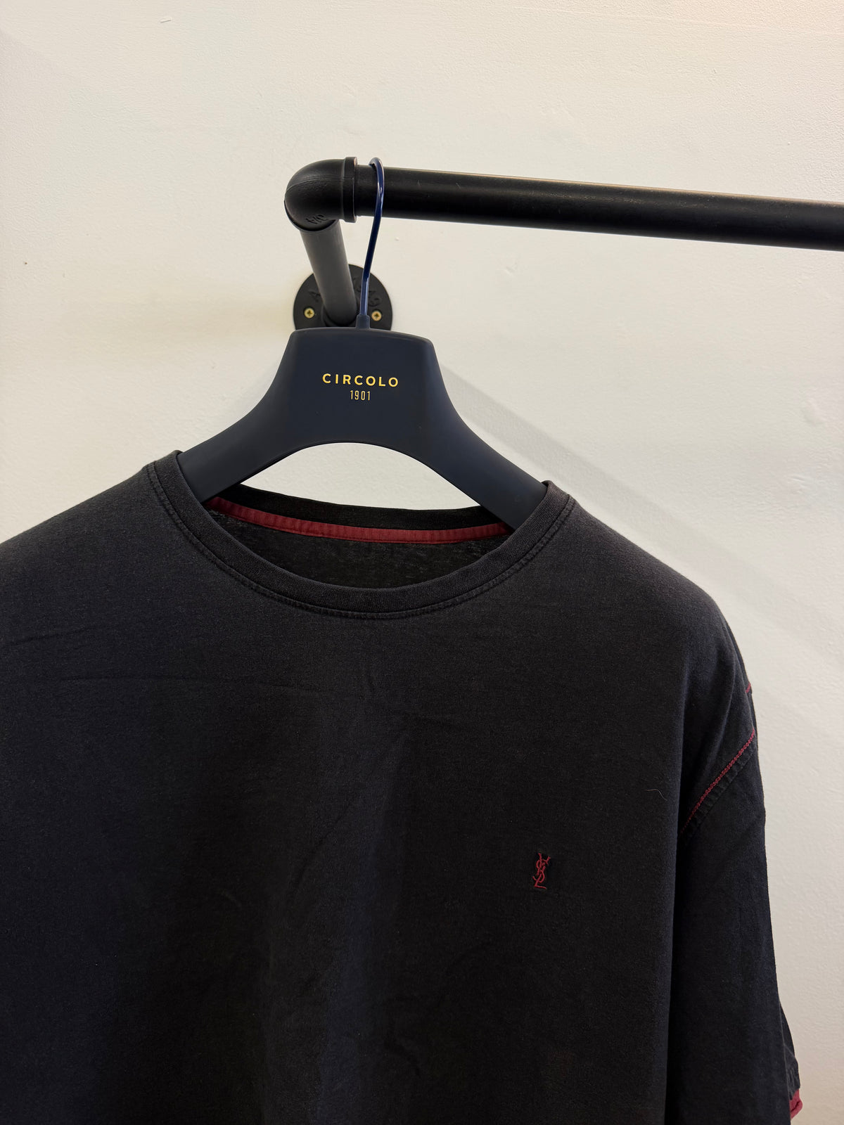 YSL T-shirt (L)